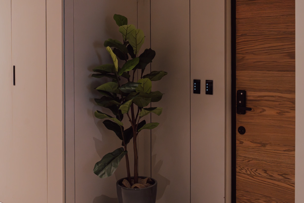 interior de departamento de dos recámaras con balcón urbano en Polanco