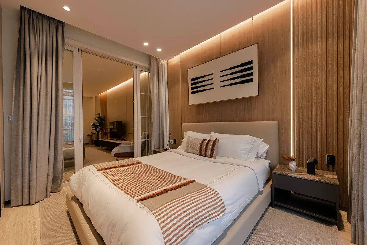 Boutique-Suite-2BR-with-AC-and-Balcony vista recamara